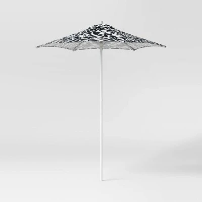 6' Round Outdoor Patio Market Umbrella With Black Pole - Room Essentials™ 11 6' Round Outdoor Patio Market Umbrella With Black Pole - Room Essentials™ - Image 11