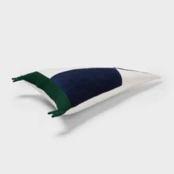 Room Essentials -Room Essentials GUEST 890f6b9c de5d 466c b547 6e797123b535